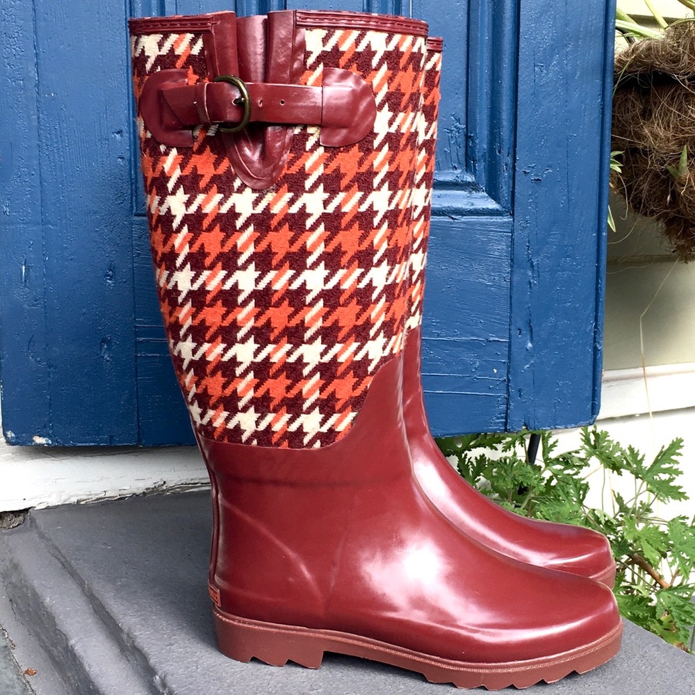 Banana Republic Retro Houndstooth Rubber Boots